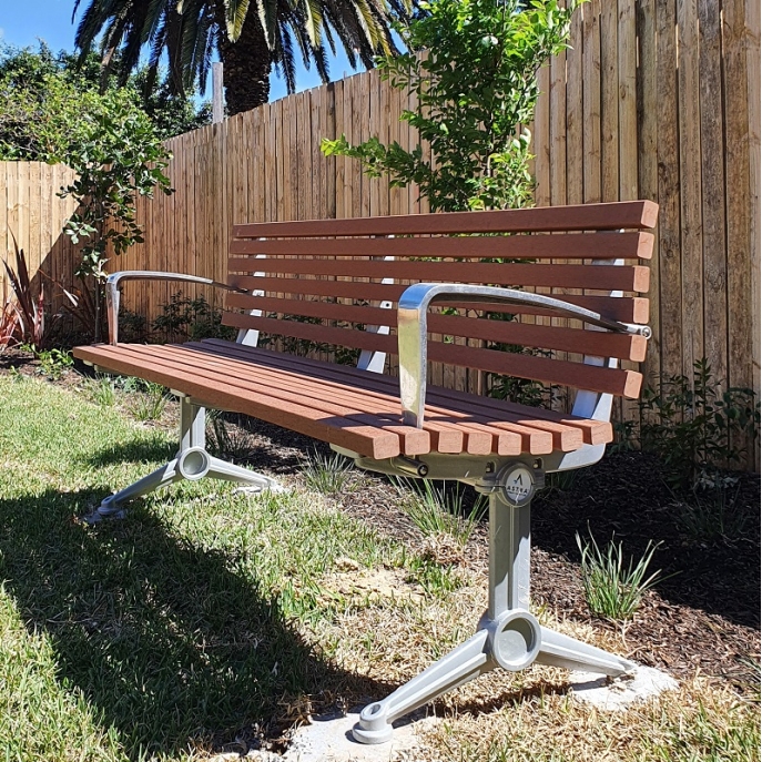 London Seat - Splay Leg - Enviroslat Walnut